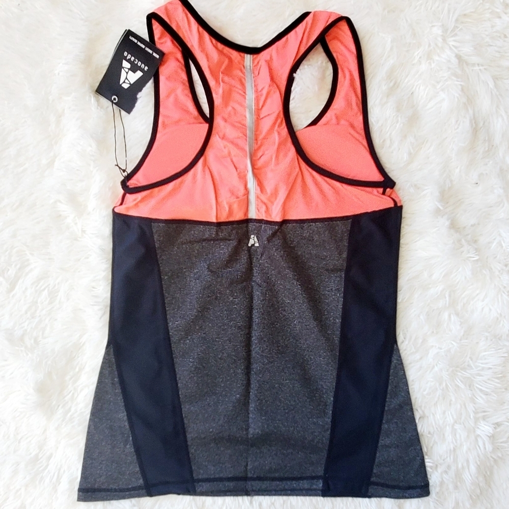 AVOCADO WEAR TANK - Picture 2 of 7
